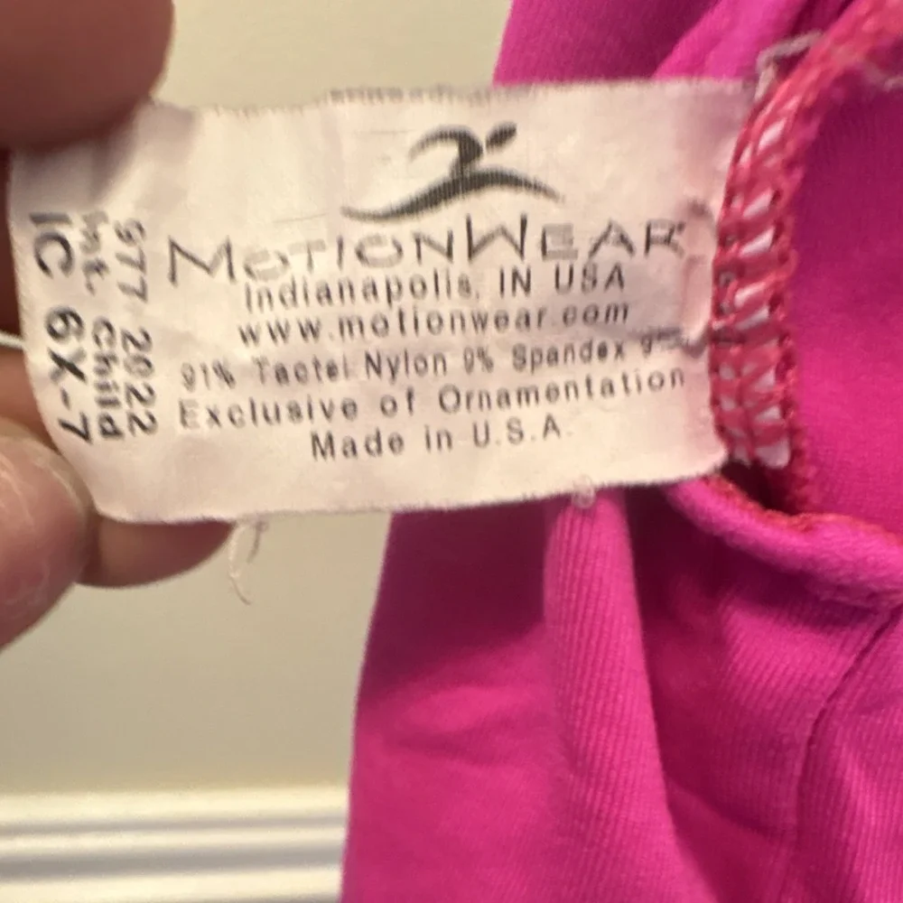 Motionwear Girls Pink Sleeveless Dance Leotard Rhinestone Heart 6X-7 2722